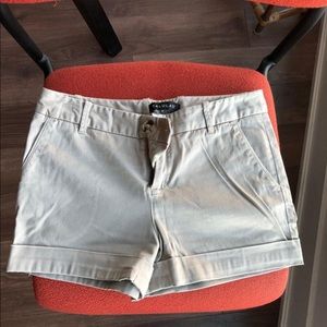 Aritzia talula shorts